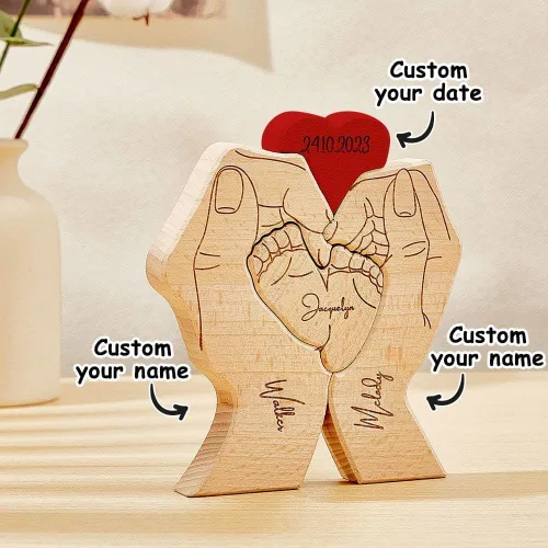 Vista 2 de Pies de bebé de madera personalizados con nombres de familia, We are One, rompecabezas de nombres de miembros de la familia personalizados, regalos
