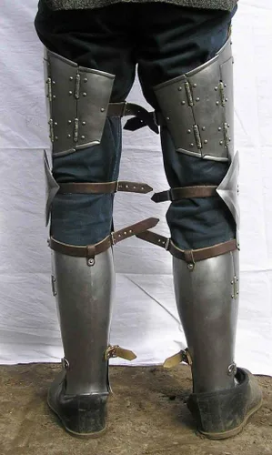 Vista 3 de Nauticalmart Medieval Knight - Armadura de pierna totalmente funcional