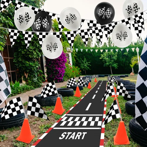 Vista 5 de Decoraciones de fiesta de coches de carreras, set de 61 piezas AHIER - 12 conos de tráfico y 24 banderas a cuadros de carreras, alfombra de pista