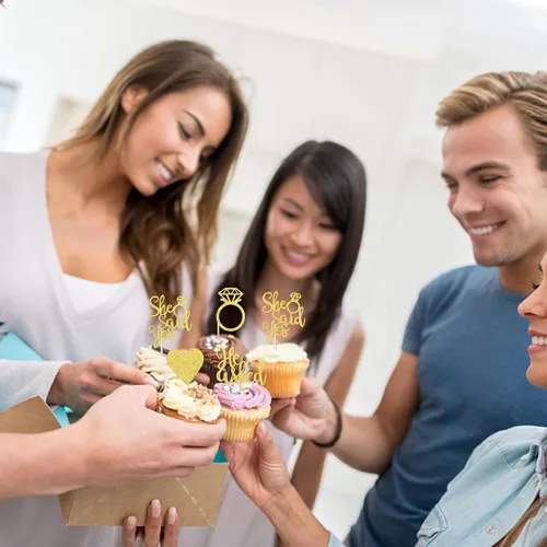 Vista 6 de 24 piezas de adornos para cupcakes con anillo de corazón con purpurina para despedida de soltera, boda, compromiso, despedida de soltera, despedida