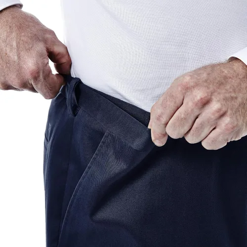 Vista 4 de Haggar - Pantalón caqui para hombre, diseño de ajuste clásico con frente plano, no se plancha (tallas regulares, grandes y altas)