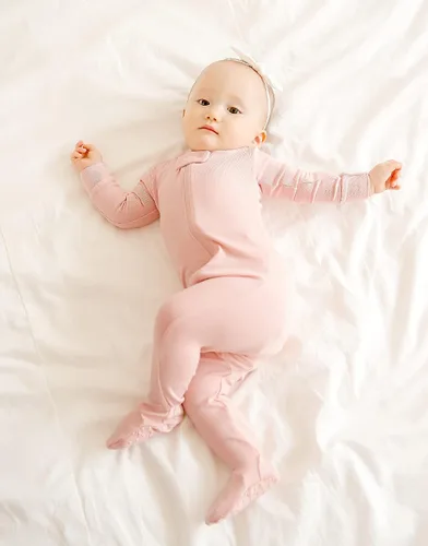 Vista 4 de VAENAIT BABY - Pijama para bebé prematuro para niños y niñas, pijama modal con pies cerrados para dormir y jugar, de primera calidad, disponible