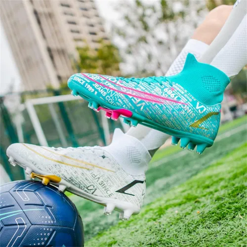 Vista 2 de KAEAEILSS Botas de fútbol para hombre, zapatos de fútbol, zapatos de punta, zapatos cómodos para adultos, atléticas, al aire libre