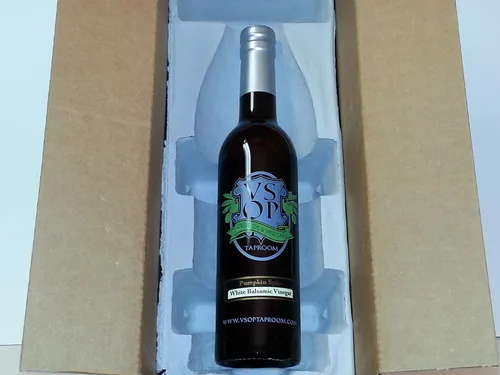 Vista 2 de VSOP Vinagre balsámico blanco envejecido con especias de calabaza de Módena (12.68 oz)