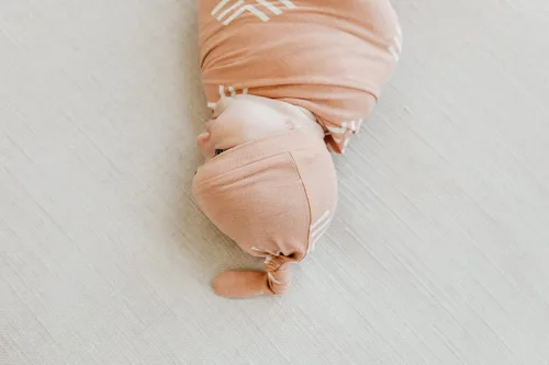 Vista 6 de Copper Pearl Baby Beanie Hat Top Knot