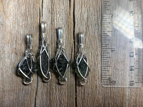 Vista 34 de 66 necklace pendant gemstones choose from moldavite, citrine, or herkimer diamond