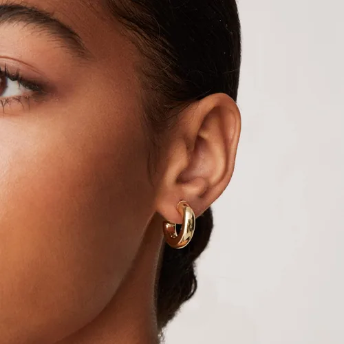 Vista 2 de PAVOI 14K Gold Plated Lightweight Chunky Open Hoops Gold Hoop Earrings for Women