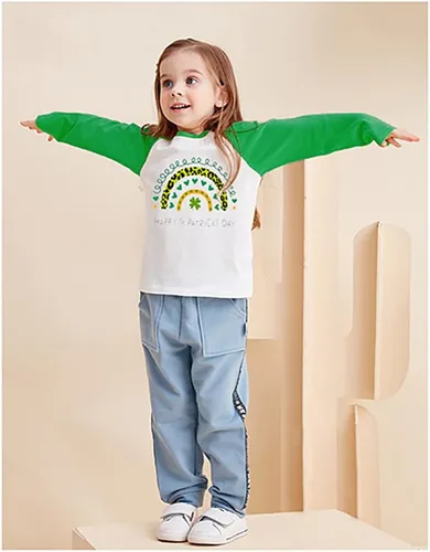 Vista 2 de Camisetas para niños del Día de San Patricio unisex para niños y niñas, camiseta Pixel Cast Dinosaur Trébol trébol trébol manga raglán verde tops