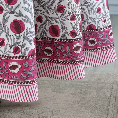 Vista 130 de Ridhi Mantel redondo estampado a mano color rosa flamenco 110 pulgadas 100%