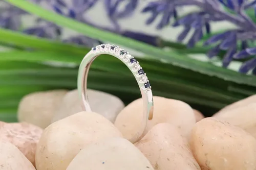 Vista 9 de Dazzlingrock Collection Anillo apilable de boda con piedras preciosas y diamantes de 14 quilates, oro blanco