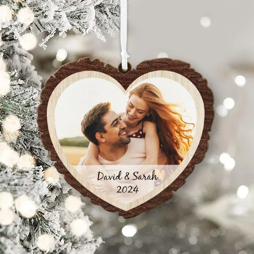 Vista 21 de Adorno personalizado para el primer aniversario, recuerdo romántico de corazón de cerámica con nombres y año, regalo para parejas, decoración única