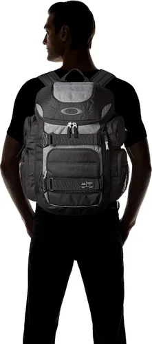 Vista 2 de Oakley, Blackout, 30 L
