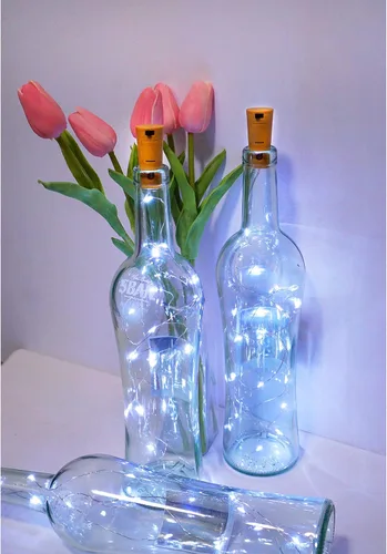 Vista 7 de Paquete de 20 10 luces LED de corcho para botella de vino, mini luces de alambre de cobre, luces estrelladas a pilas para bricolaje, Navidad