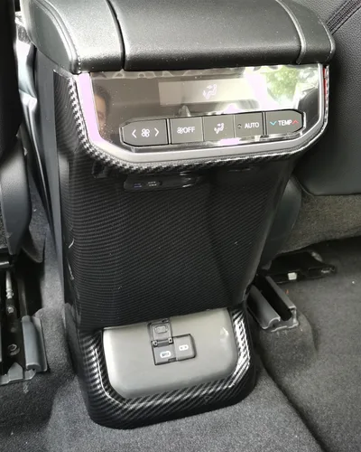 Vista 2 de Para Toyota Highlander 2020-2025 Protector de Salida de Ventilación de Aire para Asiento Trasero de Control Central, Cubierta Deportiva de Fácil