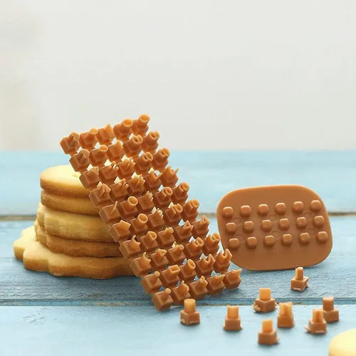 Vista 4 de Juego de 100 cortadores de galletas con letras del alfabeto y números, sellos, prensa, galletas, fondant, decoración de herramientas para hornear
