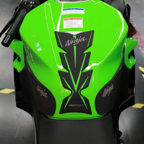 Vista 7 de Kit de almohadillas para tanque de motocicleta Kawasaki Ninja 400 Compatible, protector de tanque de combustible adhesivo para rodilla lateral