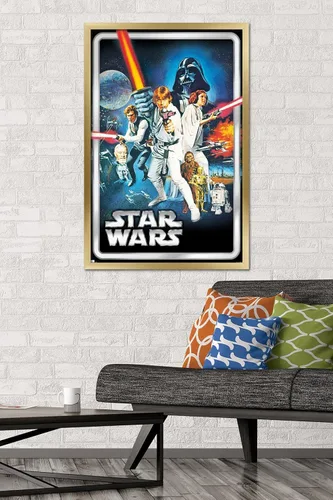 Vista 2 de Trends International Star Wars: A New Hope - Póster clásico de pared, 34 pulgadas de largo x 22.4 pulgadas, versión enmarcada en oro Versión