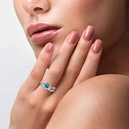 Vista 2 de LeVian Anillo de oro blanco de 14 quilates topacio azul y blanco de 14 quilates diamante de color blanco y chocolate talla 7
