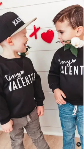 Vista 3 de JLKGICF Traje de San Valentín para bebé y niña pequeña, sudadera con estampado de letras, cuello redondo, ropa de San Valentín