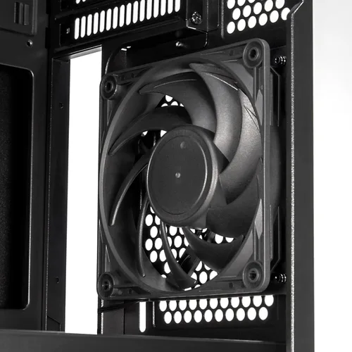Vista 10 de Silverstone Technology CS382 chasis NAS Micro-ATX de 8 bahías SAS-12G / SATA-6G de alto rendimiento intercambiable en caliente, SST-CS382