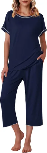 Vista 2 de Ekouaer Paquete de 2 pijamas de manga corta para mujer, ropa de dormir y pantalones capri, conjuntos de pijama estampados con bolsillos S-XXL