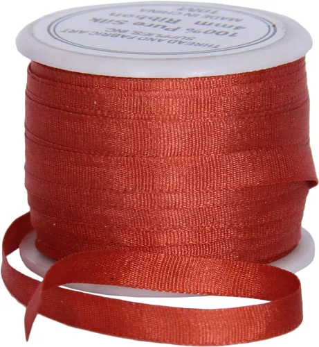 Vista 102 de Threadart Cinta de seda 100% pura - 3 tamaños - Docenas de colores - Castaño - 2 mm No. 524 Soft 100% pure silk ribbon on a single spool - perfect