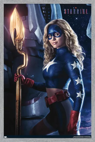 Vista 13 de Trends International DC Comics TV Stargirl - Póster de pared de arte clave, 22.4 pulgadas de largo x 14.7 pulgadas, versión enmarcada de madera