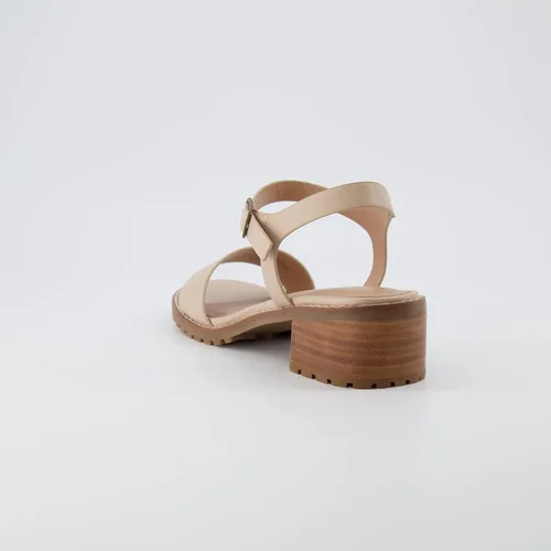 Vista 5 de CUSHIONAIRE Flynn one band block heel sandal +Memory Foam, Wide Widths Available