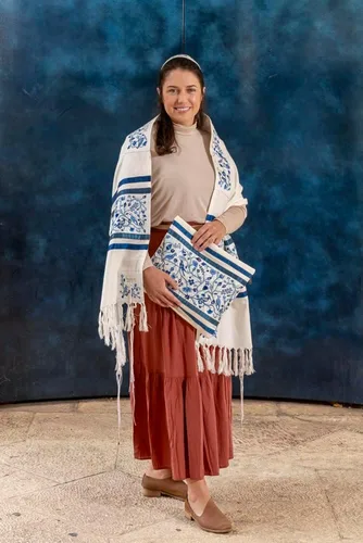 Vista 3 de Yair Emanuel Tallit - Bordado Completo - Matriarcas - Azul