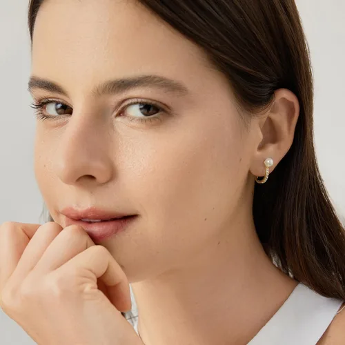 Vista 2 de Aretes de aro ligeros para mujer, diseño de perlas minilmalistas, infinito, estrella, cruz para orejas sensibles, aretes de aro delicados para mujer