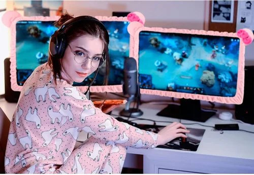 Vista 5 de Hoteam 2 piezas 17''-24'' fundas Kawaii para monitor de computadora con orejas de gato peludas, linda funda protectora de polvo rosa para monitor