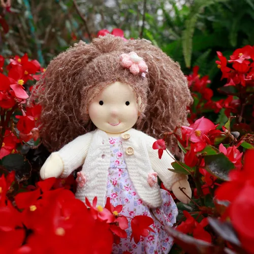 Vista 6 de BlissfulPixie Muñeca de trapo Waldorf Girl hecha a mano, ámbar, felpa suave de 12 pulgadas, ideal para bebés y niños pequeños