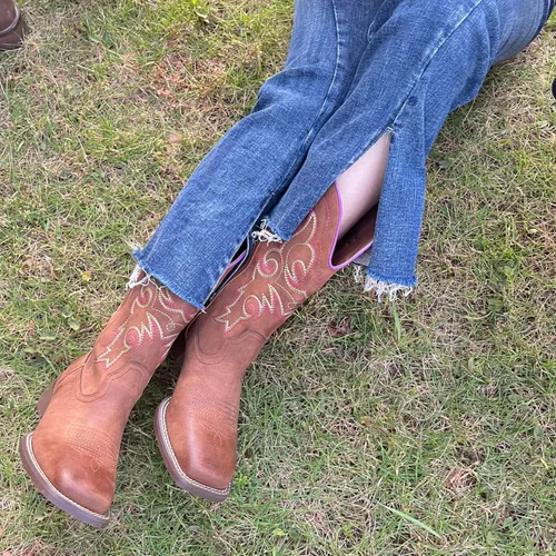Vista 4 de SheSole Botas vaqueras occidentales con punta cuadrada para mujer, botas de equitación para mujer