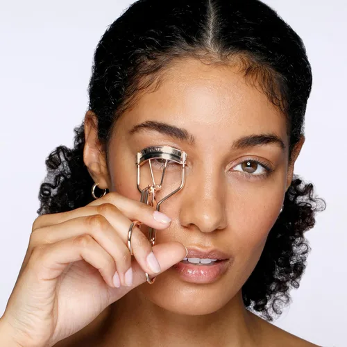 Vista 3 de Tweezerman Curl 38 - Rizador de pestañas para ojos en forma de almendra, oro rosa