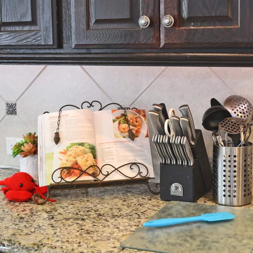 Vista 4 de Soporte de metal antiguo para libros de cocina, libro de recetas y soporte para iPad, caballete de libro de cocina con cadenas pesadas para regalo