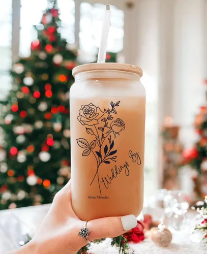 Vista 8 de Juego de vasos de cristal personalizados con pajita, regalo de Navidad, diseño personalizado con tu nombre y título, regalo de dama de honor