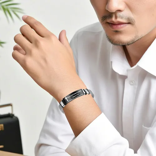 Vista 2 de Pulsera de Cruz para Hombres de Acero Inoxidable Pulsera Cristiana Joyería Religiosa con Diseño de Malla Moderno Regalo de Personalidad para Hombres