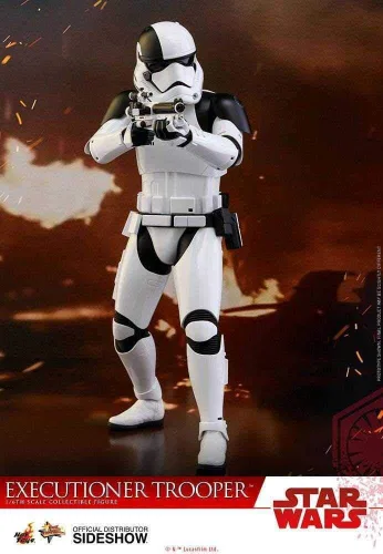 Vista 6 de Hot Toys HT903083 Ejecucionador Trooper Star Wars La última figura Jedi