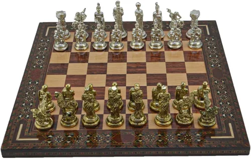 Vista 4 de Figuras históricas de Troy-Spartan - Juego de ajedrez de metal para adultos, piezas frescas hechas a mano y tablero de ajedrez de madera maciza Rosa