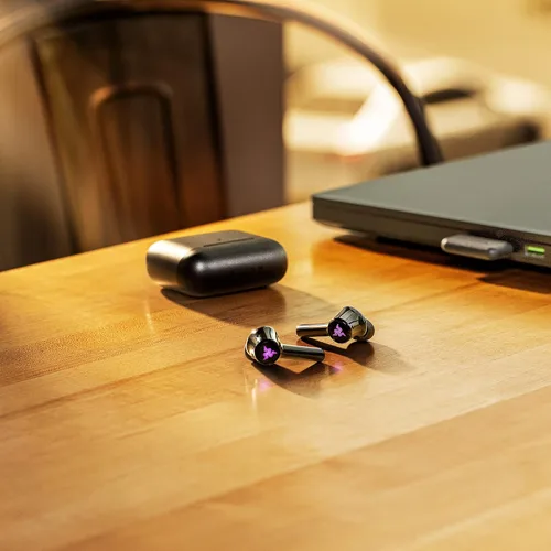 Vista 7 de Razer Nuevos auriculares inalámbricos Hammerhead Pro HyperSpeed para PC, Playstation, Switch, móvil ANC ajustable - Funda de carga inalámbrica
