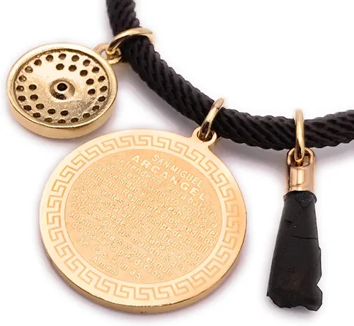 Vista 4 de LESLIE BOULES Pulsera de medalla de San Miguel para mujer (marrón), Latón, Chapado en oro