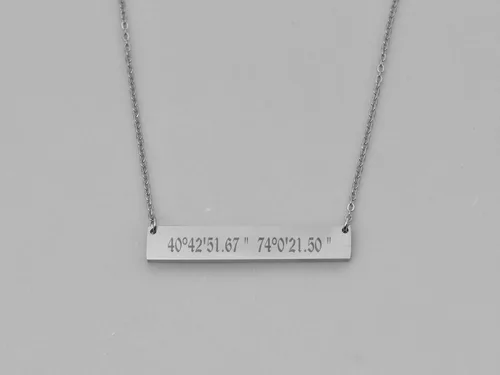 Vista 2 de Collar con texto personalizado collar de barra grabada joyería con nombre