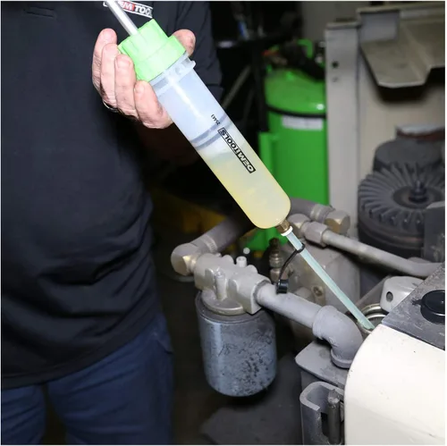 Vista 9 de OEMTOOLS Bomba extractora y llenadora de líquidos pequeños de 200 cc, bomba de vacío de precisión para líquidos de frenos, dirección asistida