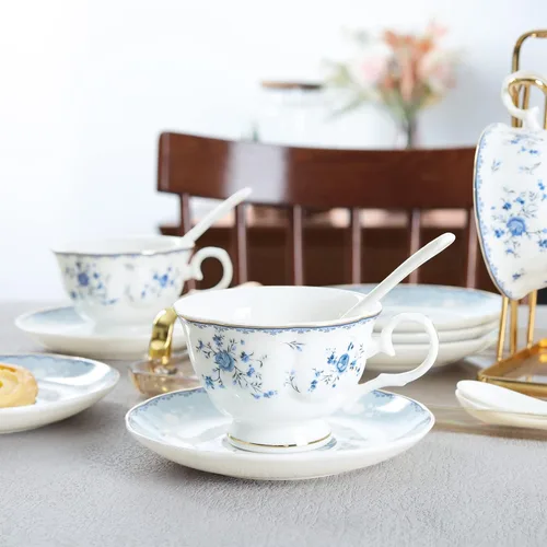 Vista 4 de fanquare Juego de té de porcelana de rosa azul, tetera floral británica con tazas de té, juego de fiesta de té para mujer para 6