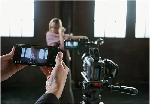 Vista 8 de Sony ILME-FX6 Cámara de Línea Cinematográfica de Fotograma Completo Up to 4:2:2 10-bit5 QFHD 4K 120p, FHD 240p, DCI up to 60p, 3840 Pixels, Image