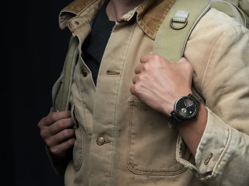 Vista 5 de Jord Relojes de pulsera de madera para hombre, serie Hyde, correa de reloj de madera, bisel de madera, movimiento de cuarzo analógico, incluye caja