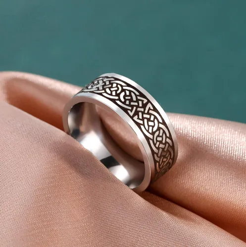 Vista 5 de Anillo de nudo celta para hombres, anillos nórdicos vikingos para hombre, anillos de acero inoxidable con ondas de talismán irlandés, anillos