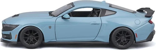 Vista 8 de Maisto Línea de montaje a escala 1:24 Kit de modelo fundido a troquel 2012 Ford Mustang Darkhorse