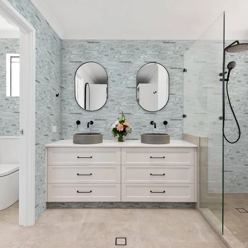 Vista 2 de Midcard 10 hojas de azulejos de pared adhesivo PVC para salpicaduras de cocina Mármol Blanco Rectangular con Plata Metálica