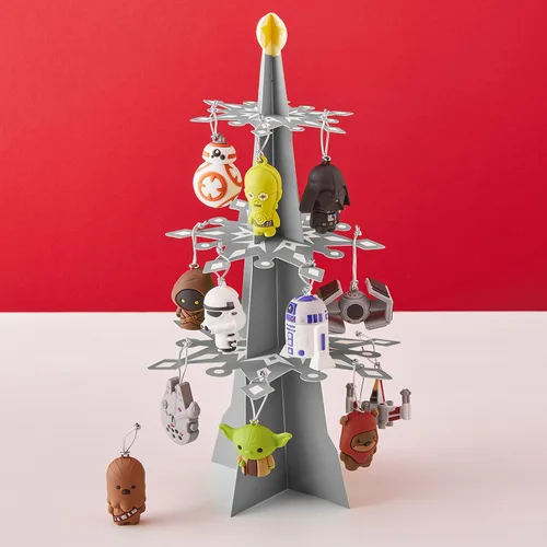 Vista 6 de Calendario de cuenta regresiva de Star Wars de Hallmark, set de árbol de Navidad colgante en miniatura con 12 adornos pequeños, (0002HCM9186)